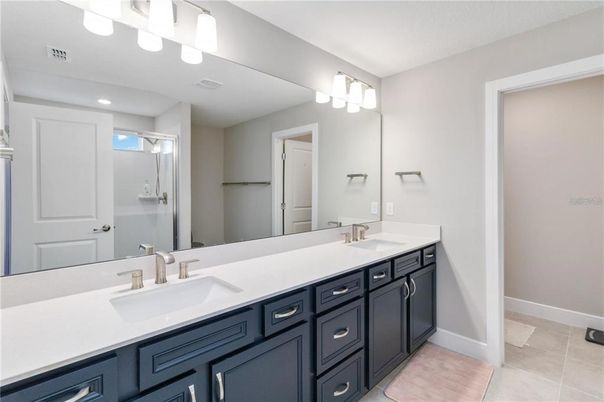 Bathroom, Dual Sink Vanities, Interior, Recessed Lighting