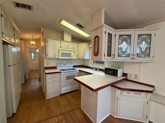 Interior, Kitchen, Pendant Lights, Wood Texture Flooring