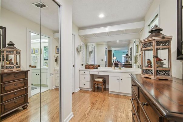 Bathroom, Interior, Recessed Lighting, Wood Texture Flooring