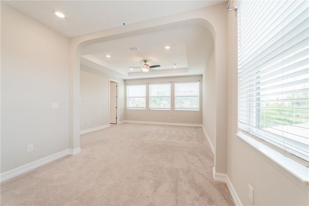 Empty room, Interior, Recessed Lighting