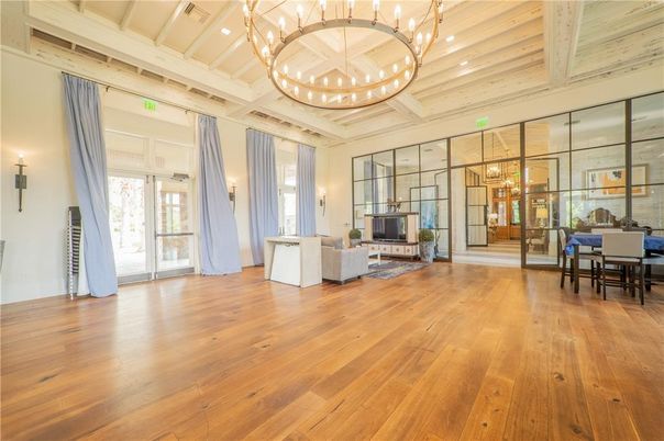 Chandelier, Dining room, Interior, Living room, Recessed Lighting, Wood Texture Flooring
