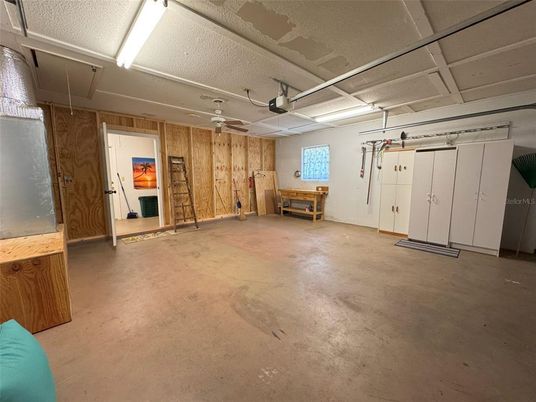 Garage, Interior