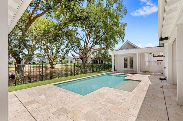 Exterior, Pool