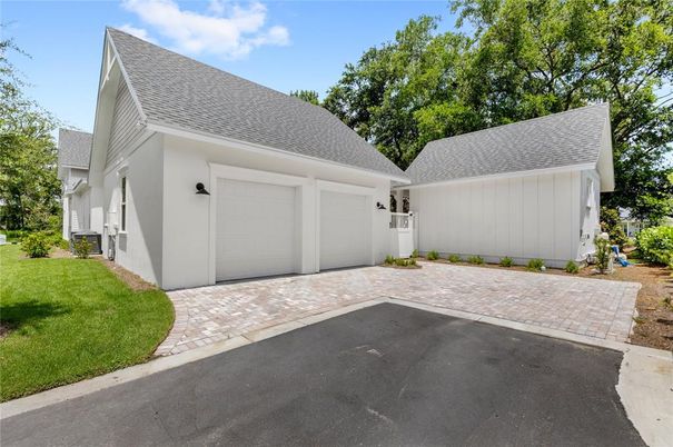 Detached Garage, Exterior
