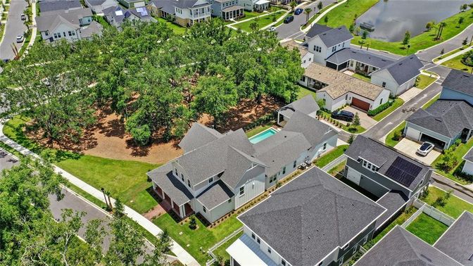 Exterior, Drone