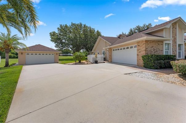 Detached Garage, Exterior