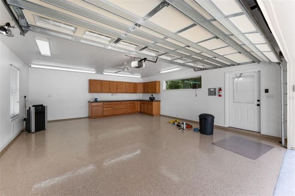 Garage, Interior