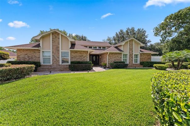 Exterior, Facade, Brick Facade, Ranch