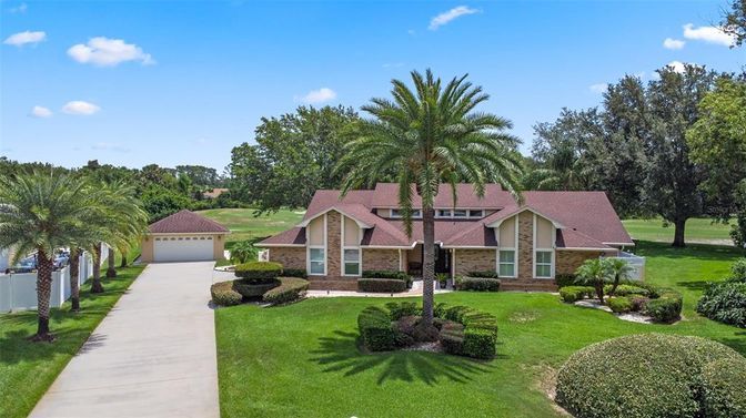 Backyard, Detached Garage, Exterior, Facade, Brick Facade, Ranch