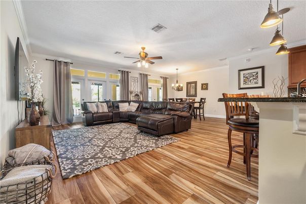 Chandelier, Dining room, Interior, Living room, Pendant Lights, Wood Texture Flooring