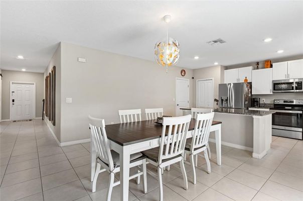 Dining room, Interior, Kitchen, Pendant Lights, Recessed Lighting, Stainless Steel Appliances