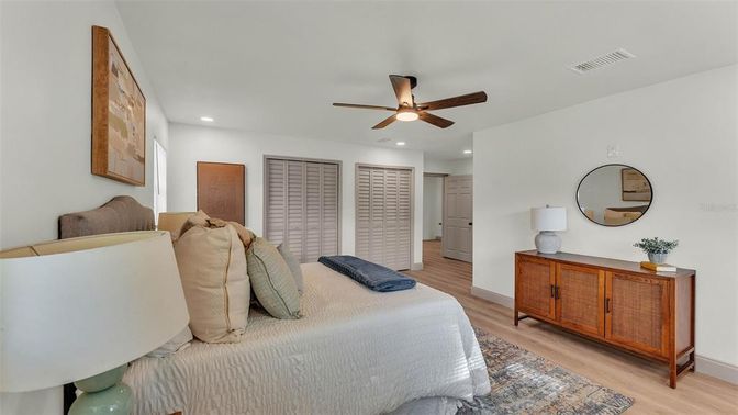 Bedroom, Interior, Recessed Lighting, Wood Texture Flooring