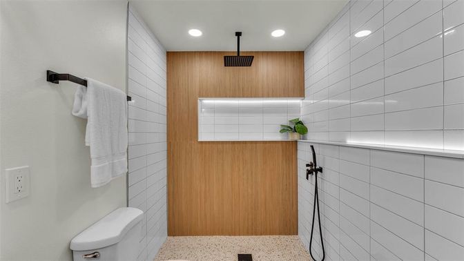 Bathroom, Interior, Recessed Lighting