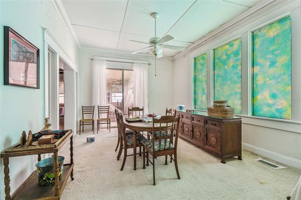 Dining room, Interior