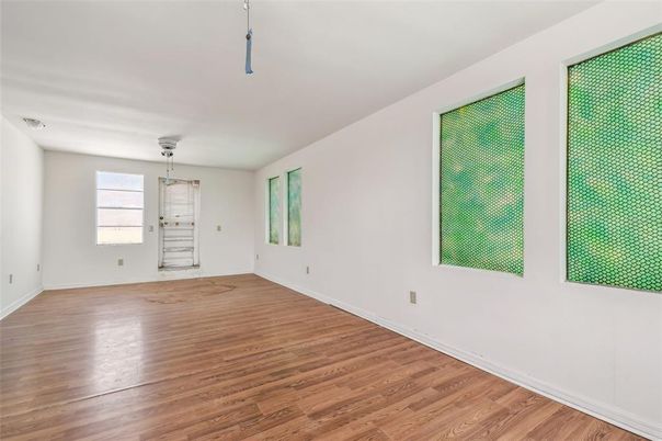 Empty room, Interior, Pendant Lights, Wood Texture Flooring