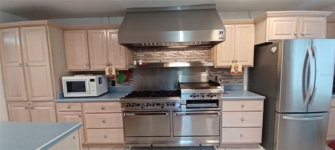 Interior, Kitchen, Stainless Steel Appliances