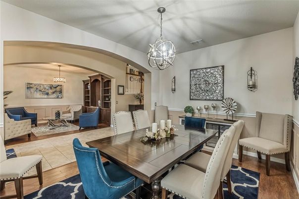 Chandelier, Dining room, Interior, Living room, Pendant Lights, Wood Texture Flooring