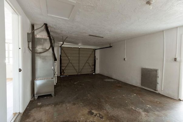 Garage, Interior