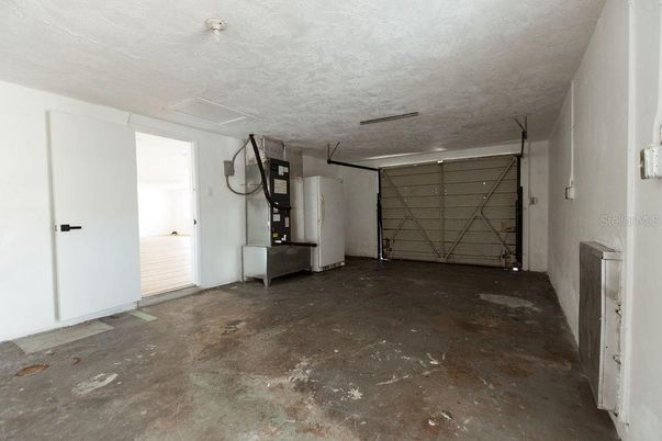 Garage, Interior