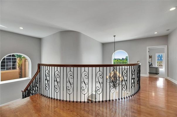 Interior, Recessed Lighting, Wood Texture Flooring