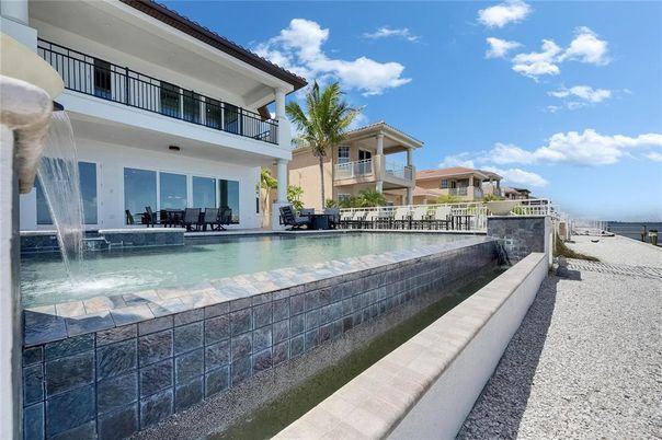 Exterior, Pool, Water