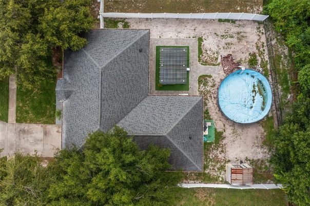Exterior, Drone