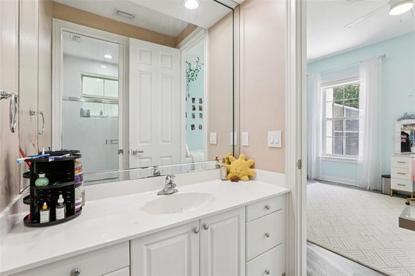 Bathroom, Dual Sink Vanities, Interior, Recessed Lighting