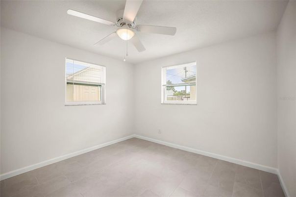 Empty room, Interior
