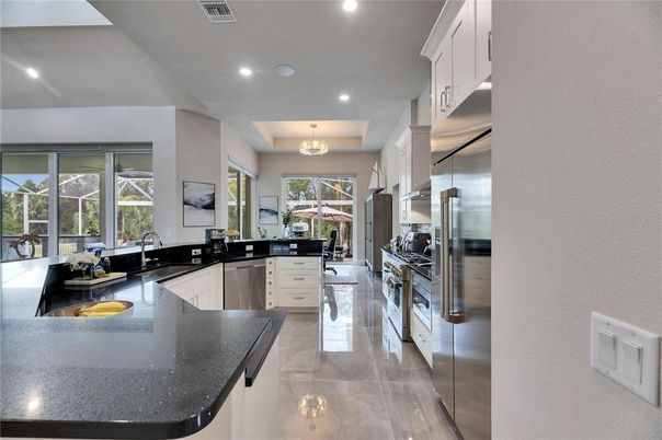 Chandelier, Interior, Kitchen, Recessed Lighting, Stainless Steel Appliances
