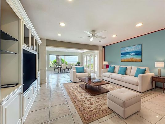 Dining room, Interior, Living room, Recessed Lighting