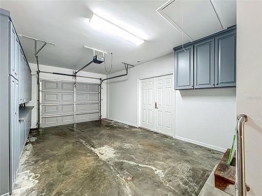 Garage, Interior