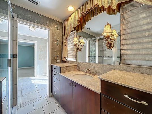Bathroom, Interior, Recessed Lighting