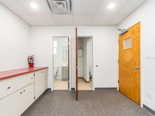 Bathroom, Interior, Recessed Lighting