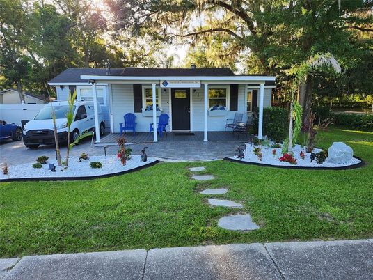 Backyard, Exterior, Facade, Ranch