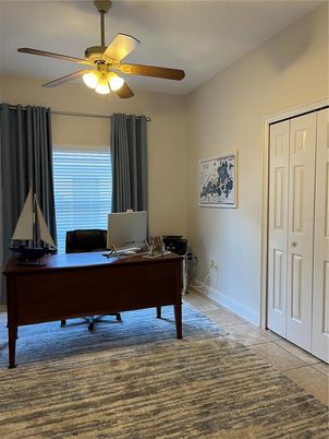 Home Office, Interior