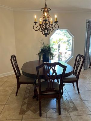 Chandelier, Dining room, Interior