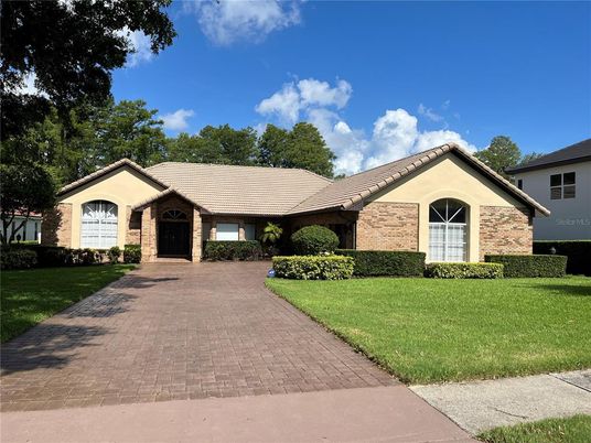 Backyard, Exterior, Facade, Brick Facade, Ranch
