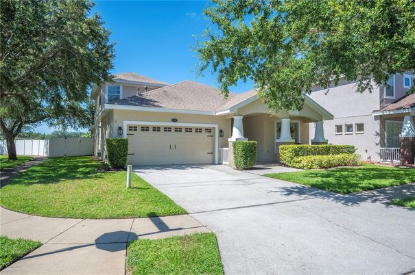 Attached, Exterior, Facade, Ranch
