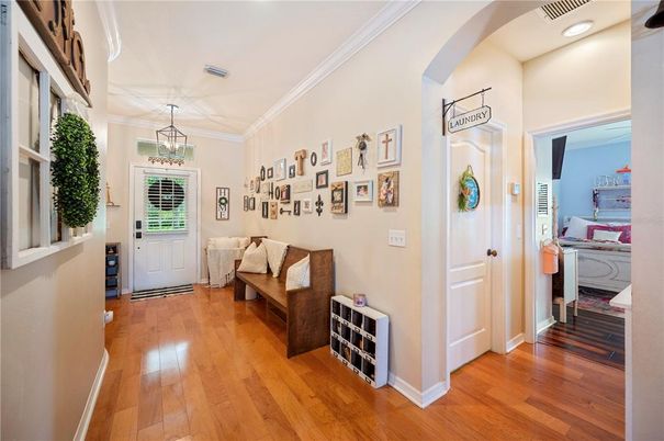 Interior, Pendant Lights, Recessed Lighting, Wood Texture Flooring