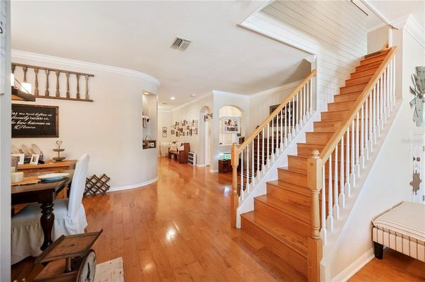 Interior, Recessed Lighting, Wood Texture Flooring