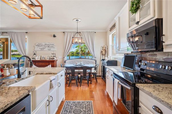 Dining room, Interior, Kitchen, Pendant Lights, Wood Texture Flooring
