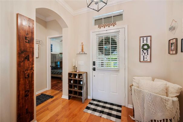 Interior, Pendant Lights, Wood Texture Flooring