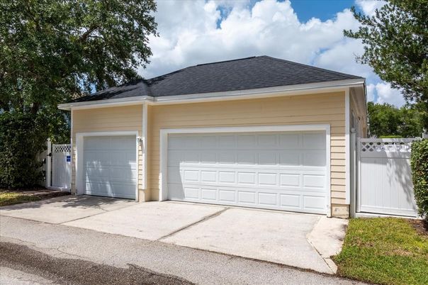 Detached Garage, Exterior