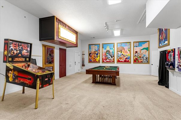 Billiard Table, Game Room, Interior