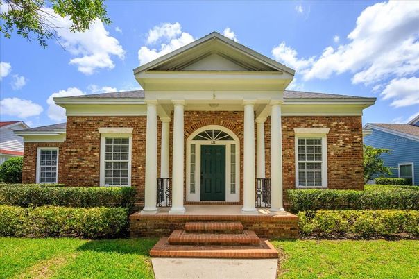 Exterior, Facade, Brick Facade, Georgian