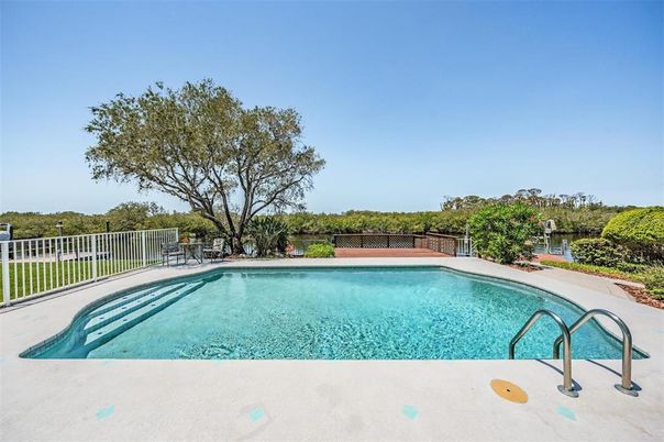 Exterior, Pool, Water
