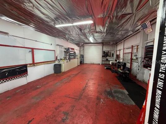 Garage, Interior