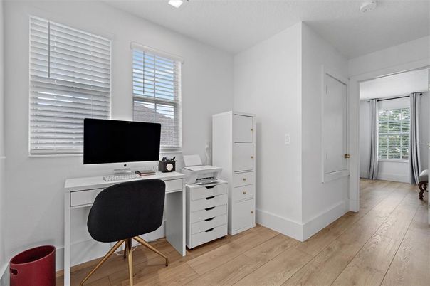 Home Office, Interior, Recessed Lighting, Wood Texture Flooring