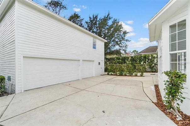 Detached Garage, Exterior