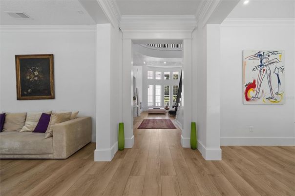 Interior, Recessed Lighting, Wood Texture Flooring